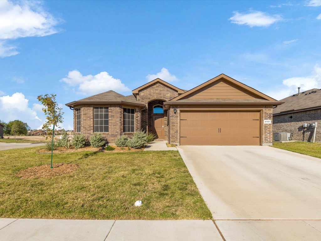 9701 Mangrove Drive Fort Worth TX 76036