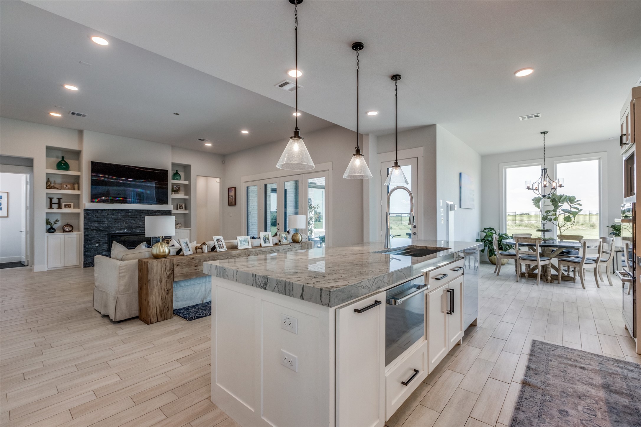 1224 Karsten Ridge Pass Gunter TX 75058