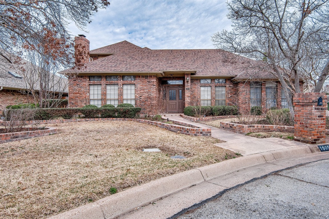 1905 Wareham Court Arlington TX 76017