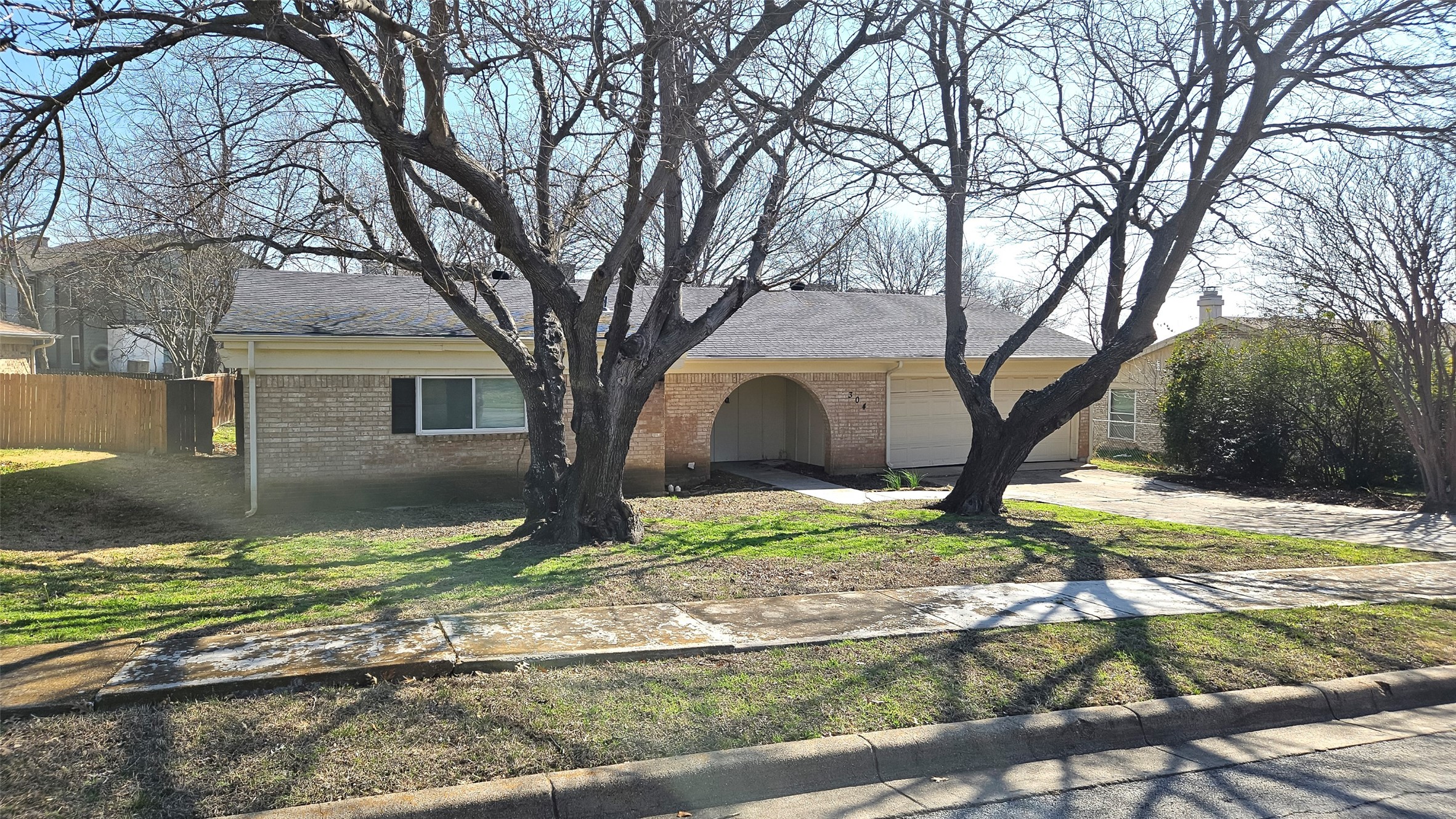 304 Lochness Court Benbrook TX 76126