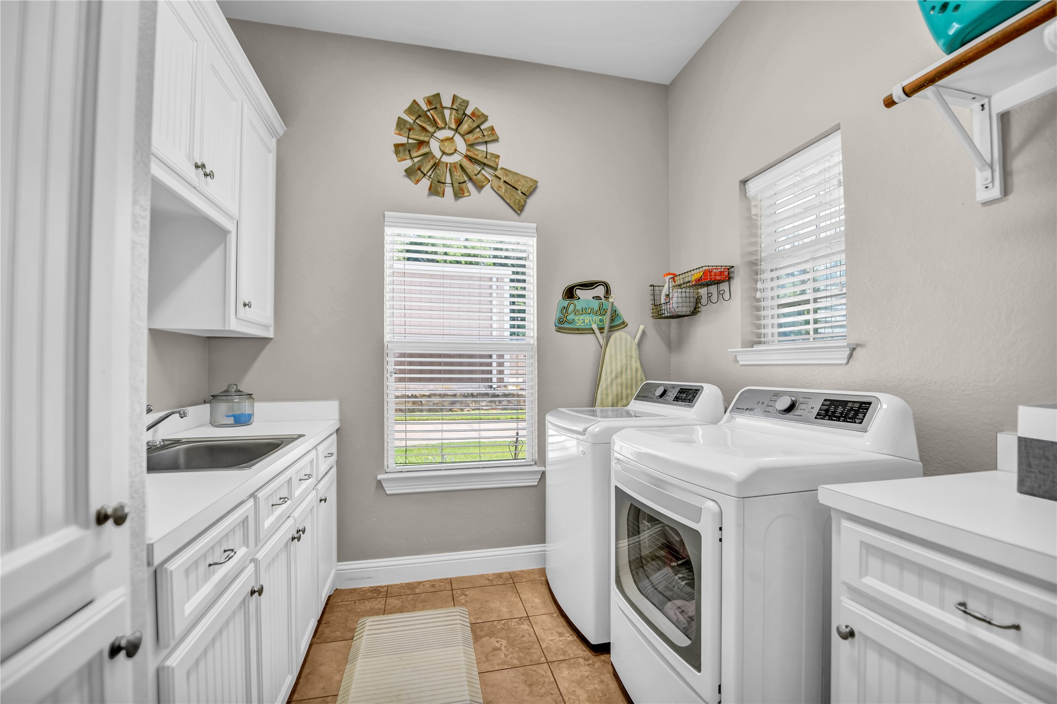 177 Horizon Circle Azle TX 76020