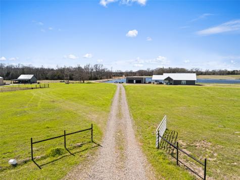 385 County Road 3104 Pittsburg TX 75686