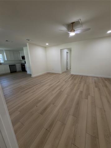 469 W Fulton Street Van Alstyne TX 75495