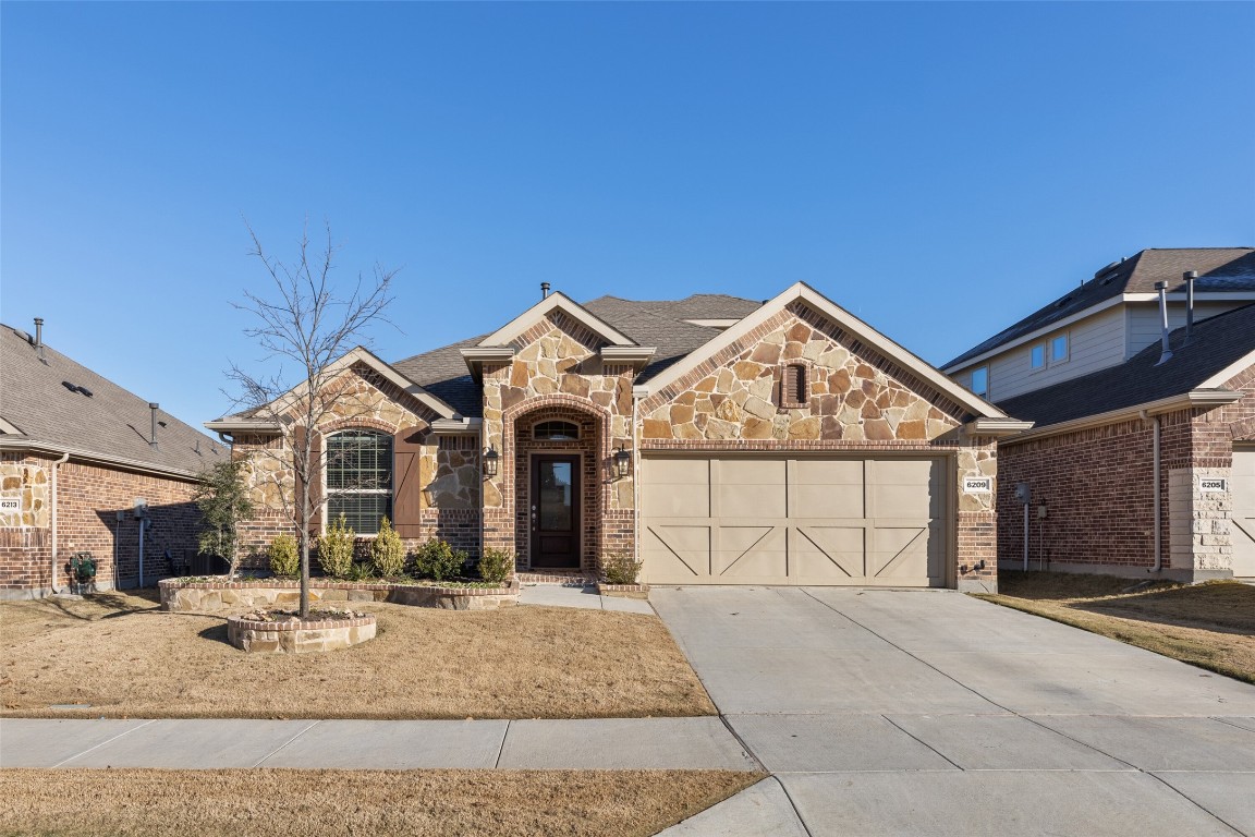 6209 Gloucester Drive Aubrey TX 76227