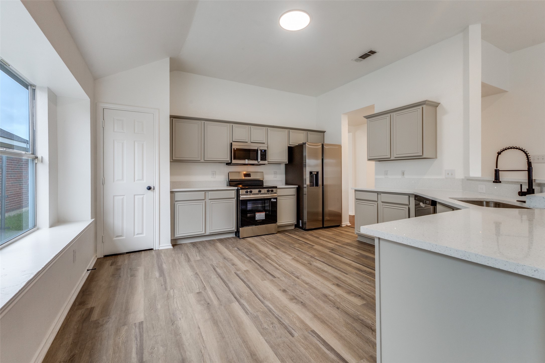 1409 Jessica Lane Mesquite TX 75149