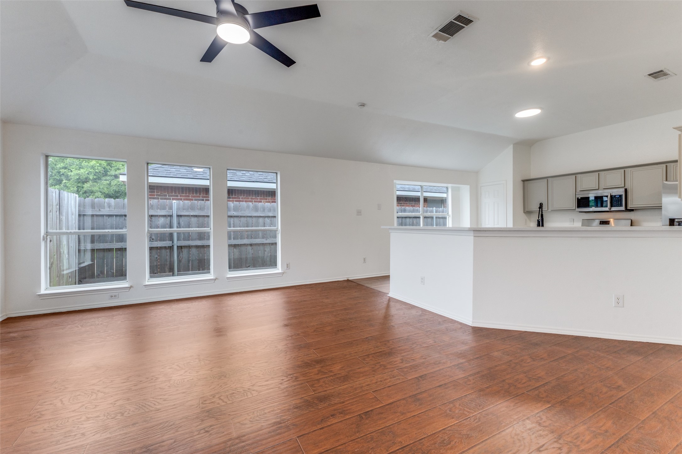 1409 Jessica Lane Mesquite TX 75149