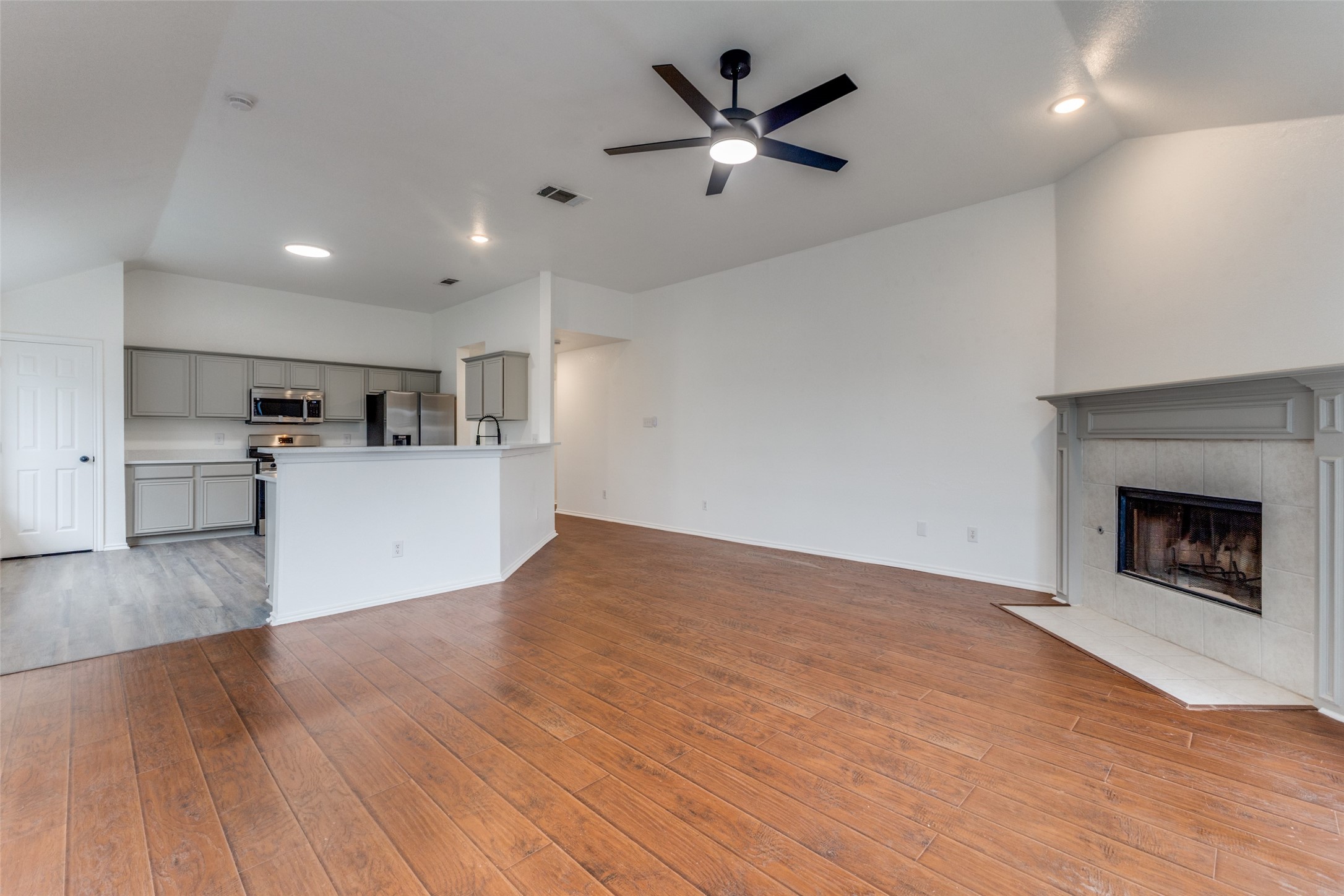 1409 Jessica Lane Mesquite TX 75149