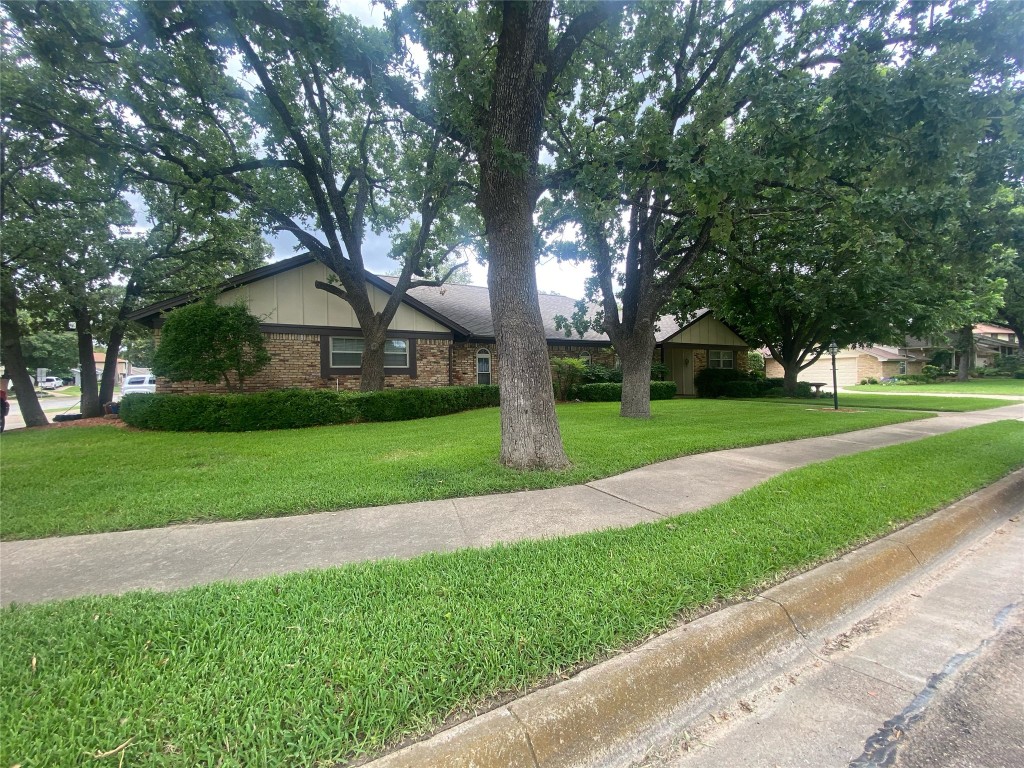 920 Brestol Court W Bedford TX 76021