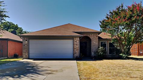 641 Woodacre Drive Grand Prairie TX 75052