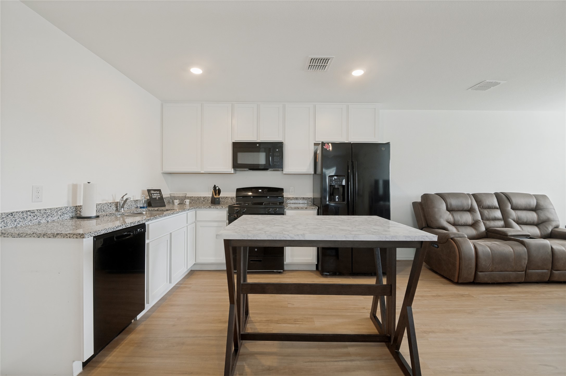 475 Whistlestop Way Ferris TX 75125