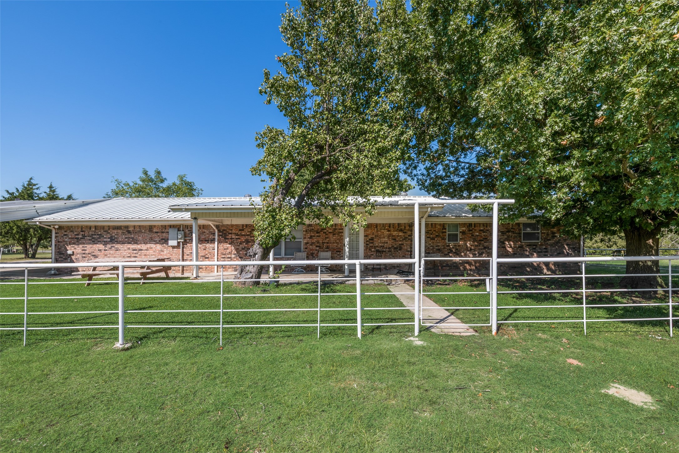 3092 N Trinity Street Decatur TX 76234