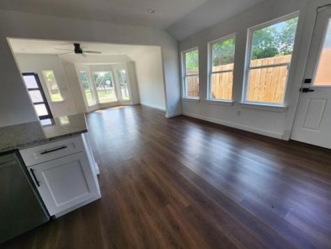 562 Jonelle Street Dallas TX 75217