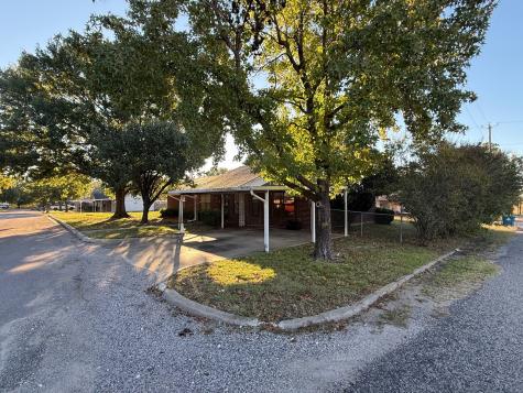 300 Denton Court Collinsville TX 76233