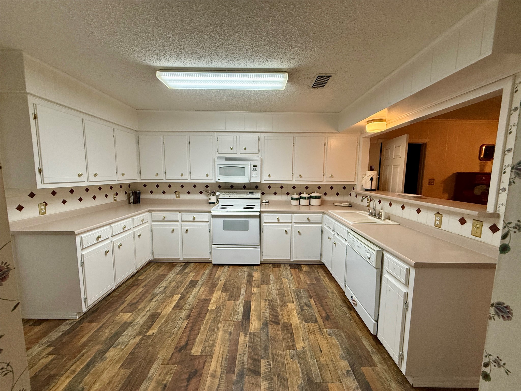 300 Denton Court Collinsville TX 76233