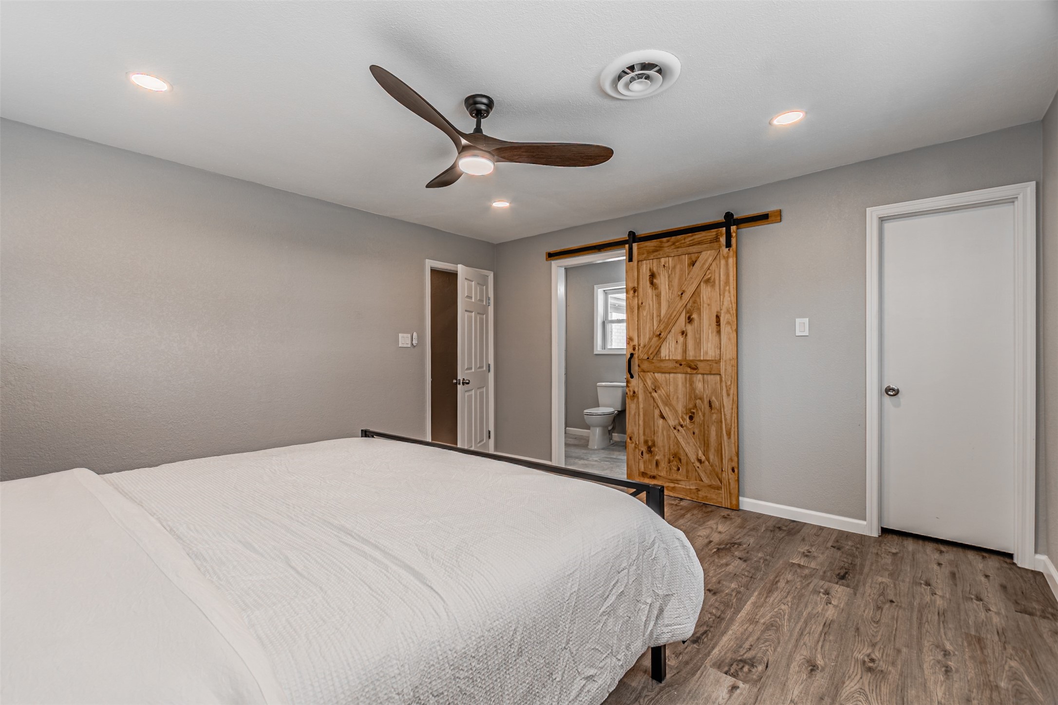 1951 Terbet Lane Fort Worth TX 76112