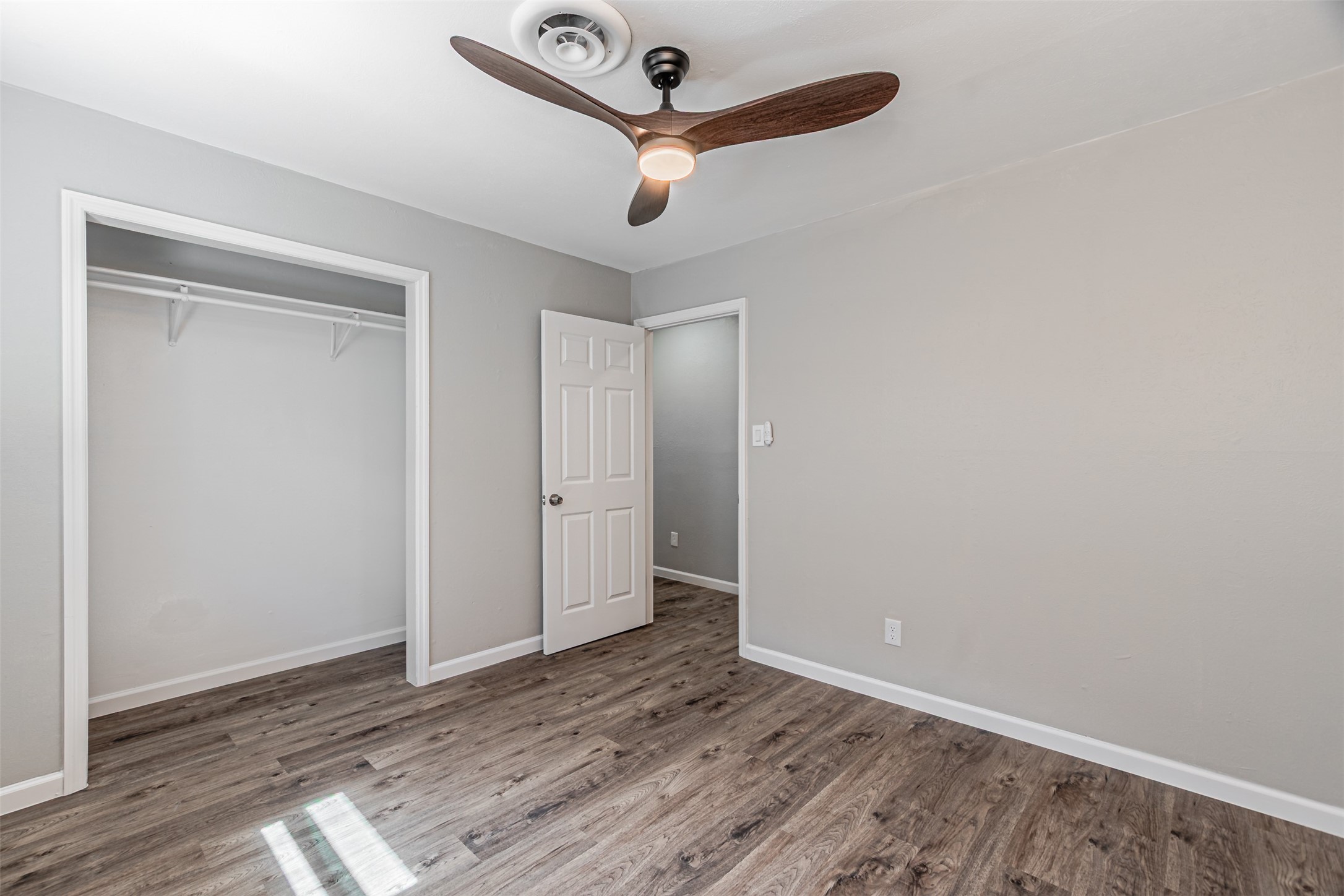 1951 Terbet Lane Fort Worth TX 76112
