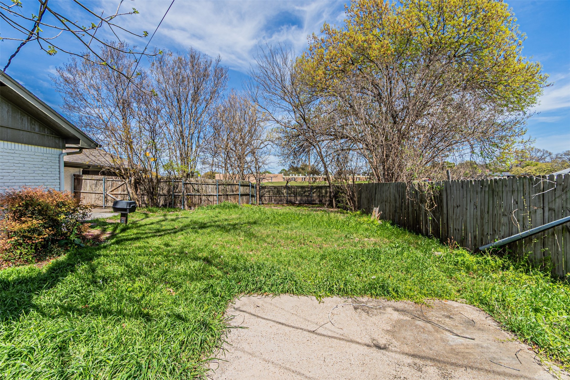 1951 Terbet Lane Fort Worth TX 76112