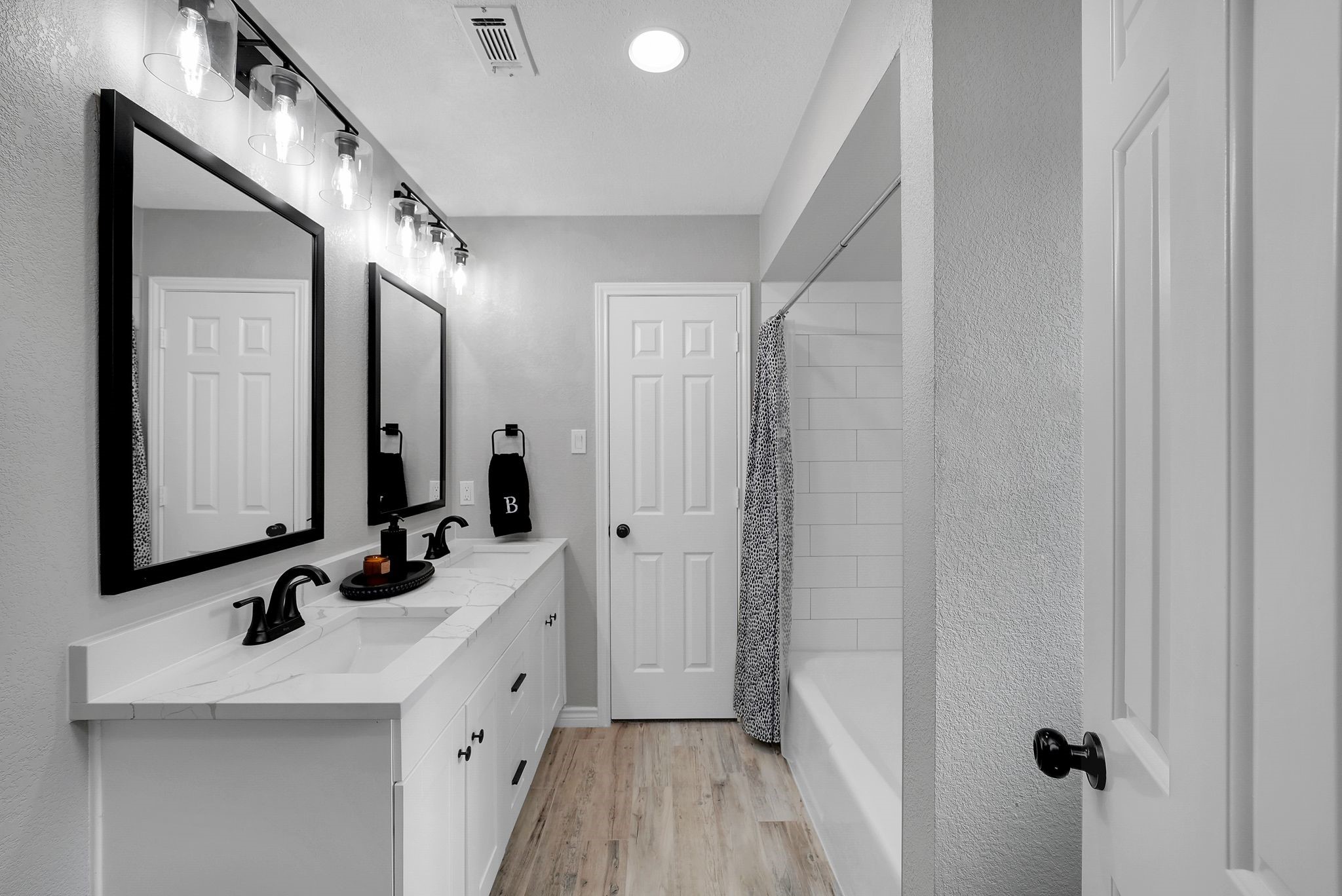 5623 Plumtree Drive Dallas TX 75252