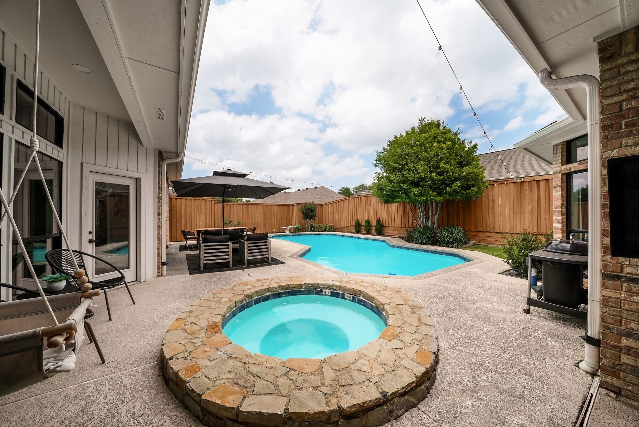 5623 Plumtree Drive Dallas TX 75252