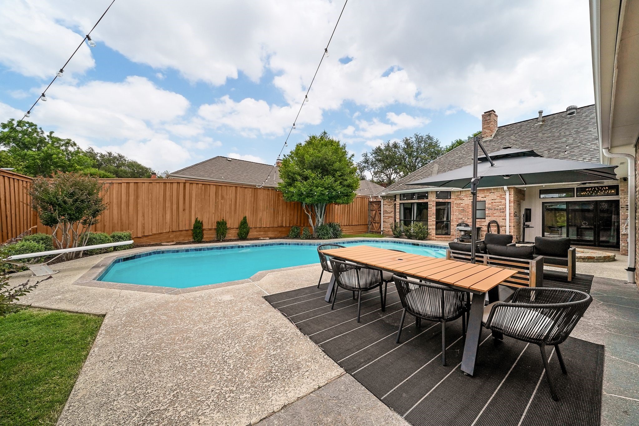 5623 Plumtree Drive Dallas TX 75252