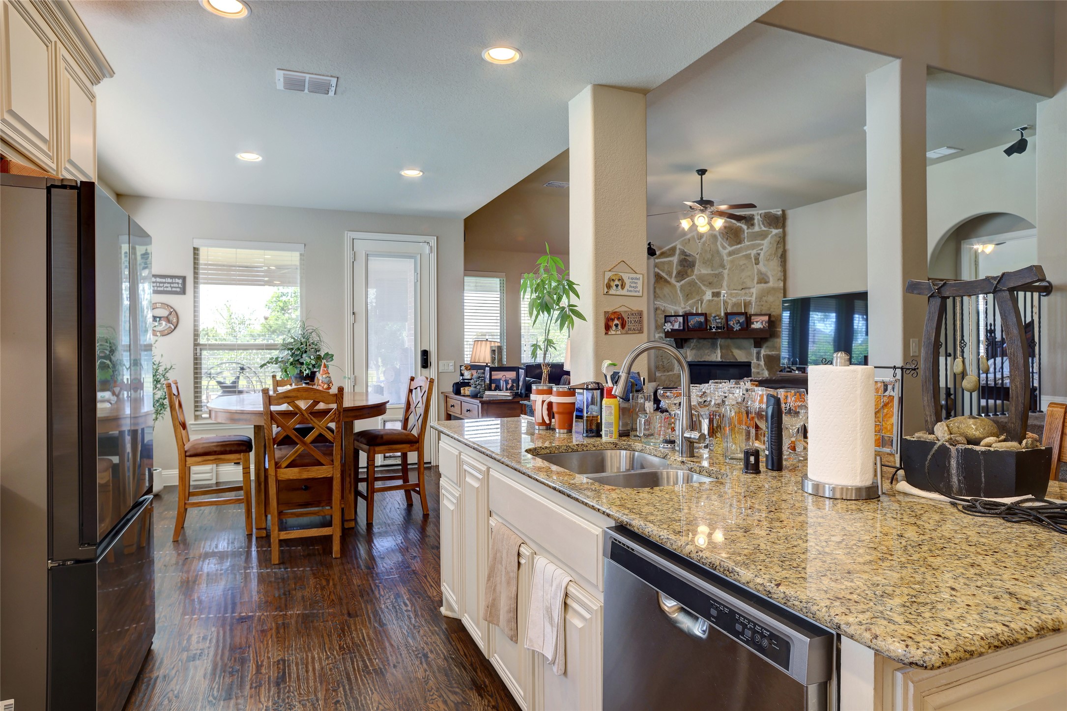 2819 Terrosa Road Grand Prairie TX 75054