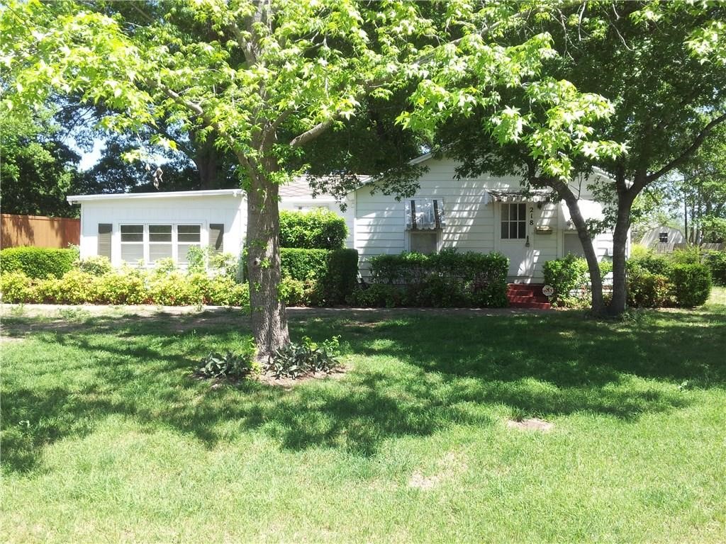218 Highland Avenue Waxahachie TX 75165