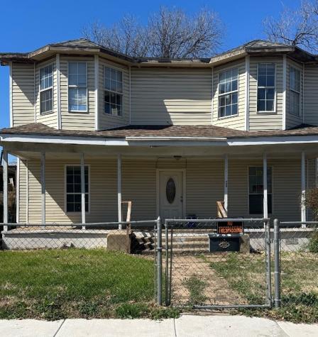 708 Essex Street Fort Worth TX 76105