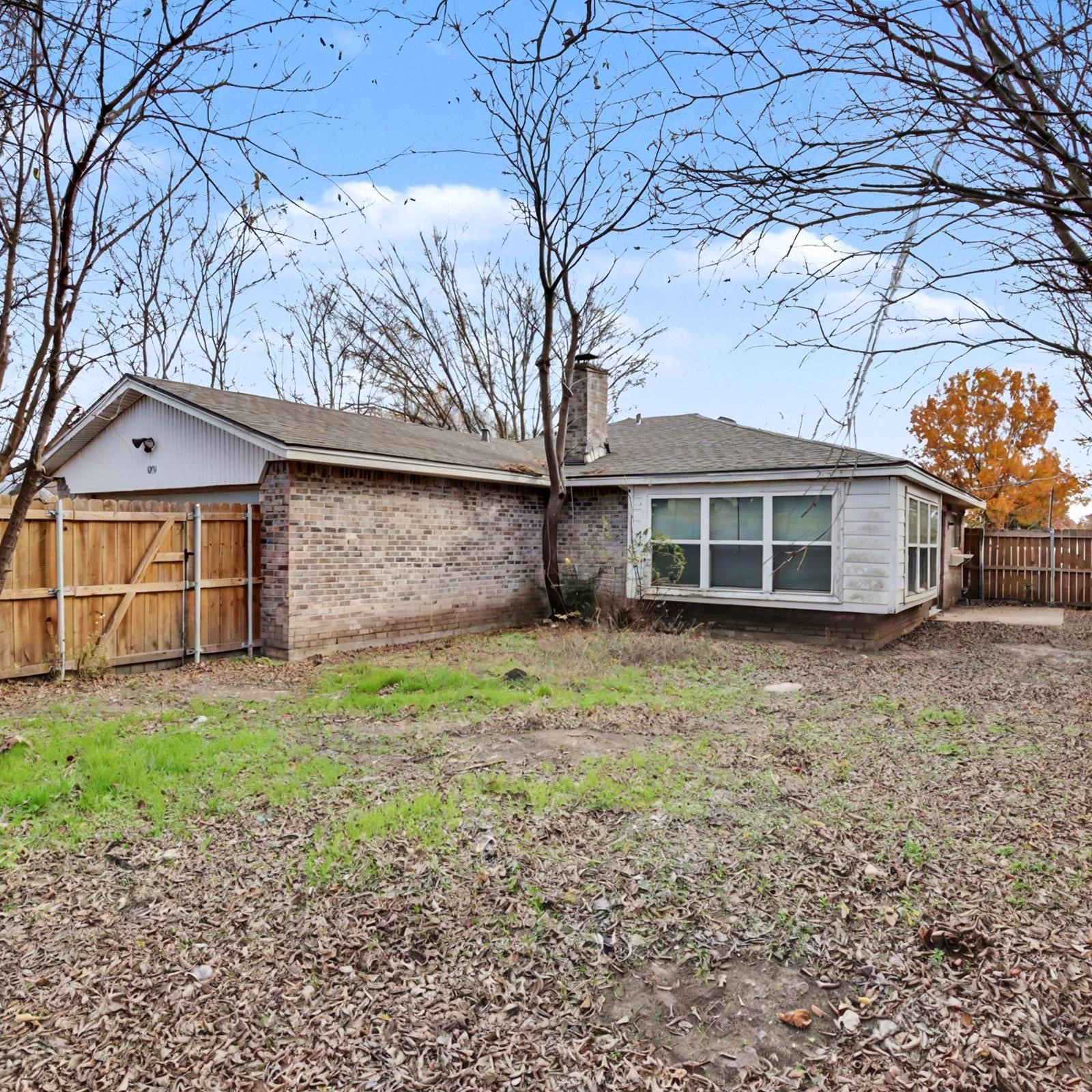 805 Cherry Hills Drive Lancaster TX 75134