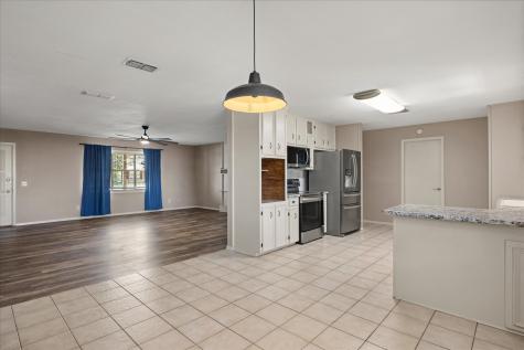 1110 Gifford Drive Granbury TX 76048