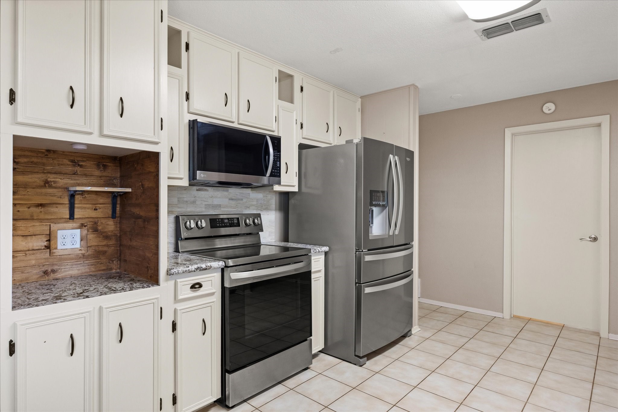 1110 Gifford Drive Granbury TX 76048