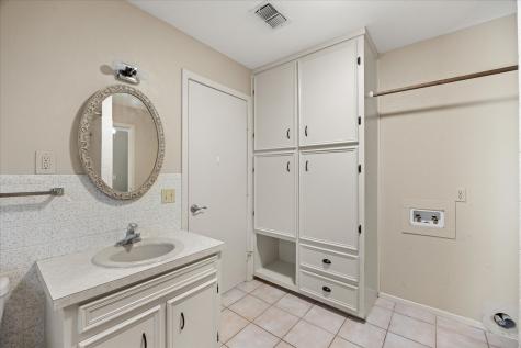 1110 Gifford Drive Granbury TX 76048