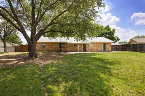 1110 Gifford Drive Granbury TX 76048