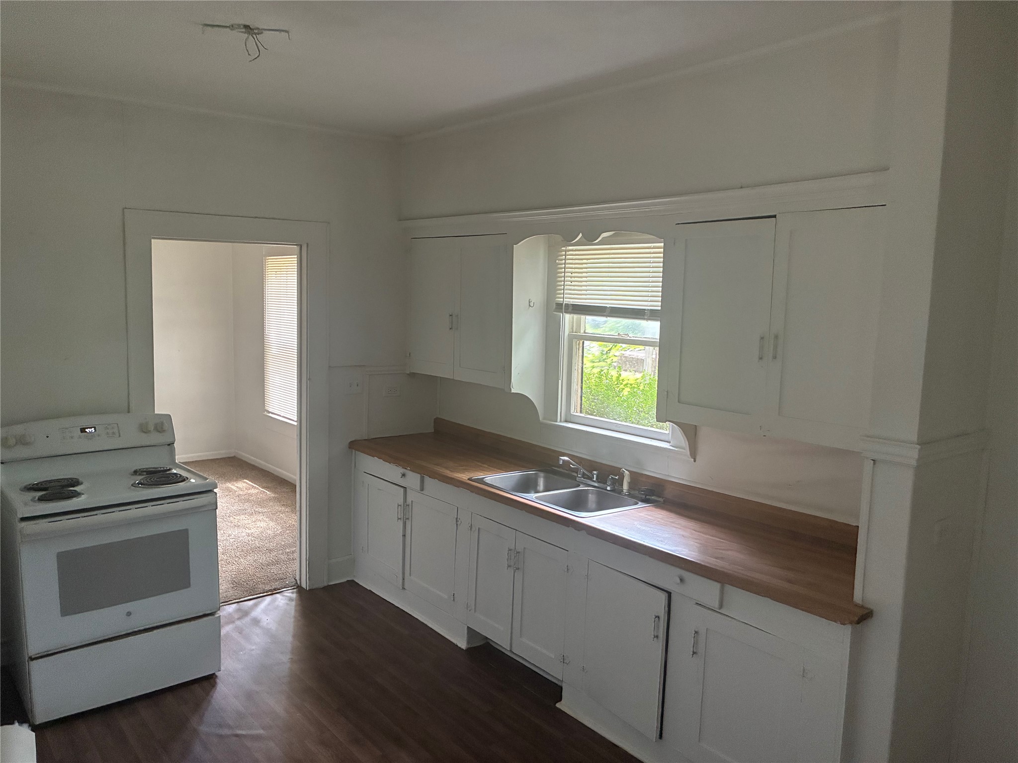 2217 Simpson Street Paris TX 75460