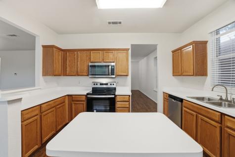 100 Bob White Drive Red Oak TX 75154