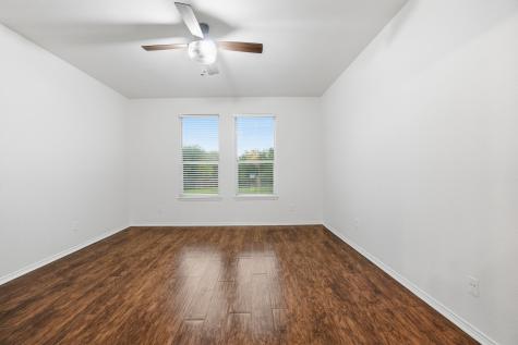 100 Bob White Drive Red Oak TX 75154