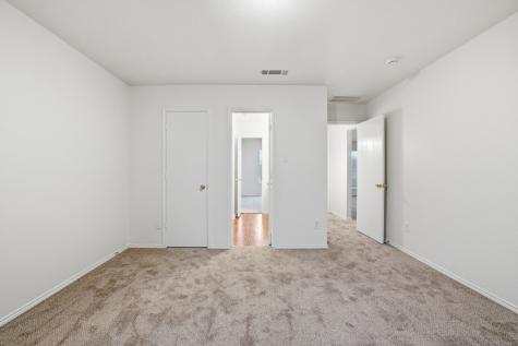 100 Bob White Drive Red Oak TX 75154