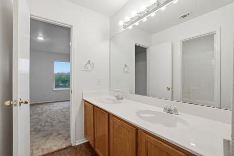 100 Bob White Drive Red Oak TX 75154