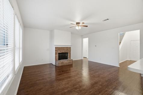 100 Bob White Drive Red Oak TX 75154