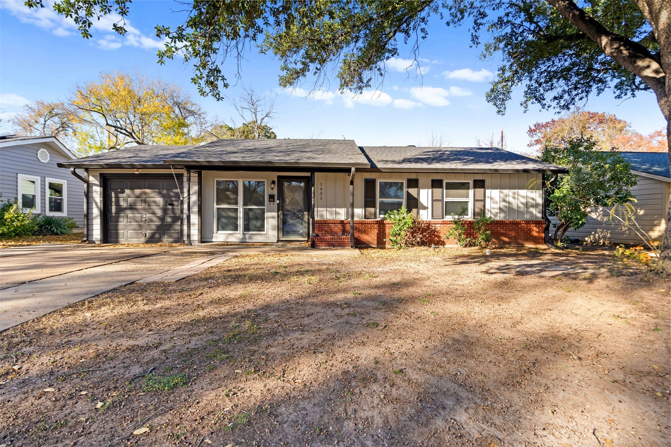 1931 Dennis Street Irving TX 75062