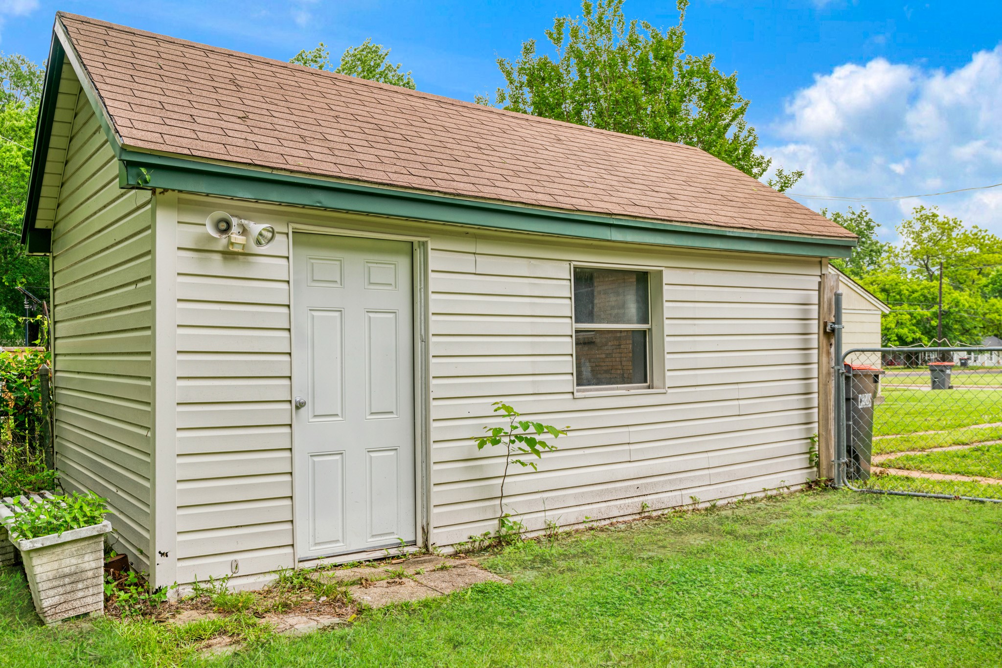 2335 Simpson Street Paris TX 75460