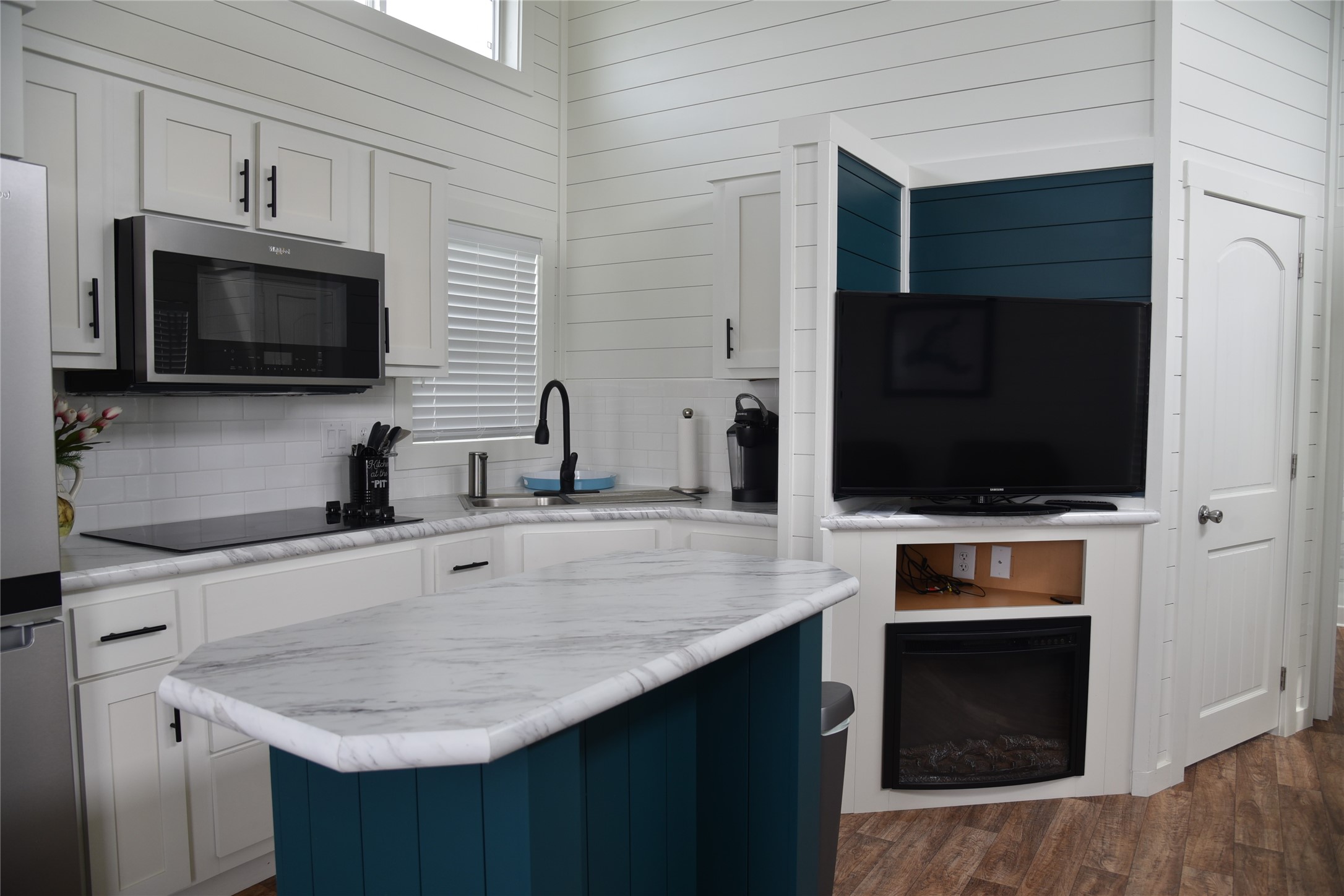 6465 Peninsula Road Kerens TX 75144
