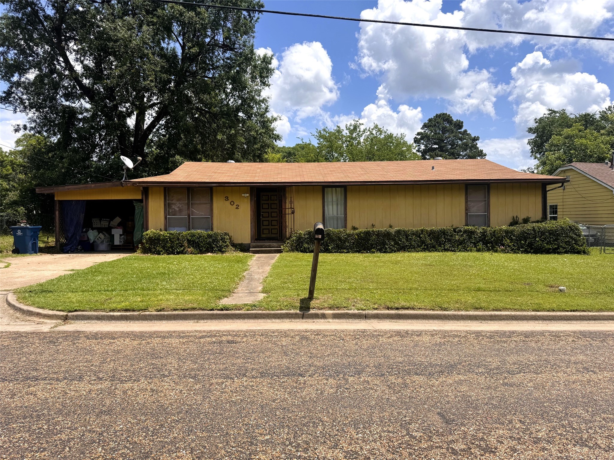 302 N O'tyson Mt Pleasant TX 75455