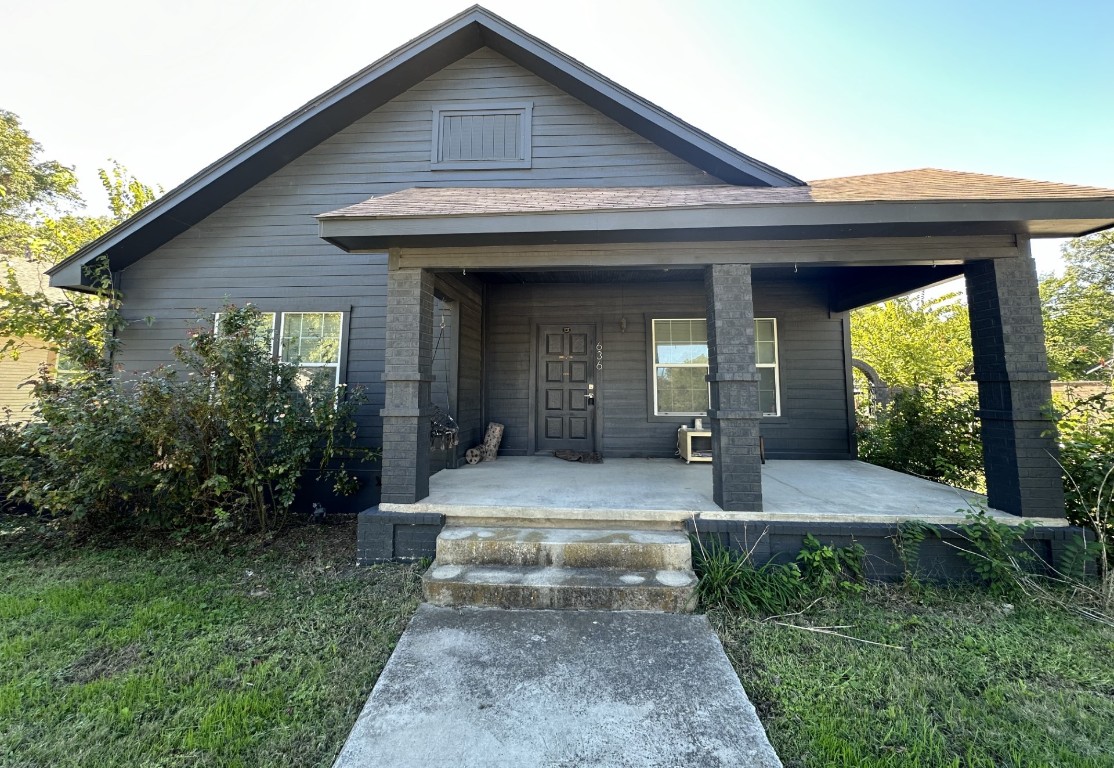 636 W Brooklyn Avenue Dallas TX 75208
