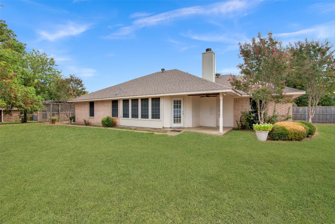 1429 N Preston Road Denison TX 75020