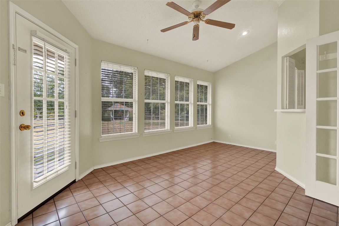 1429 N Preston Road Denison TX 75020