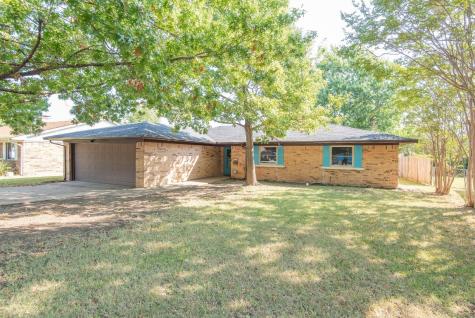 713 Holiday Drive Sherman TX 75090