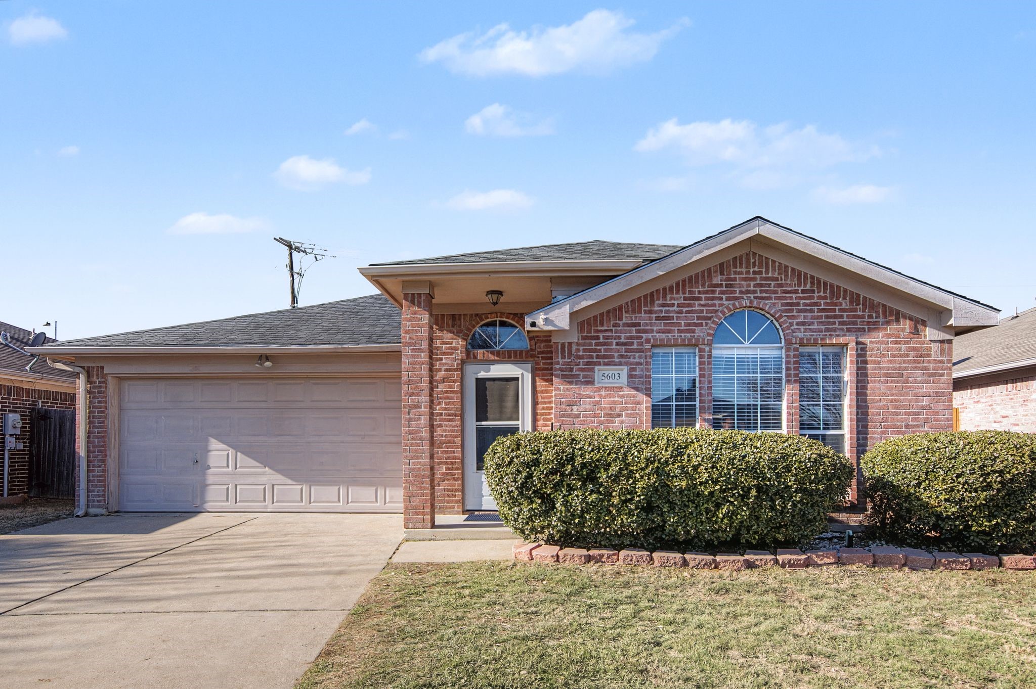 5603 Alicante Drive Arlington TX 76017
