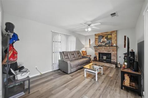 2701 Mims Street Fort Worth TX 76112