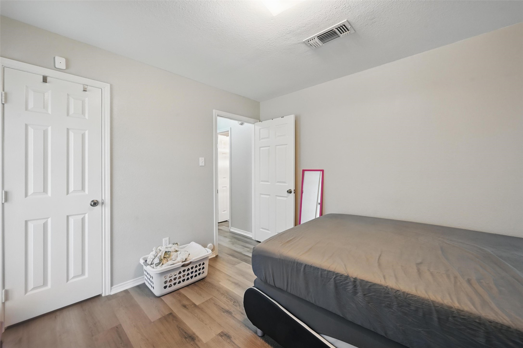 2701 Mims Street Fort Worth TX 76112