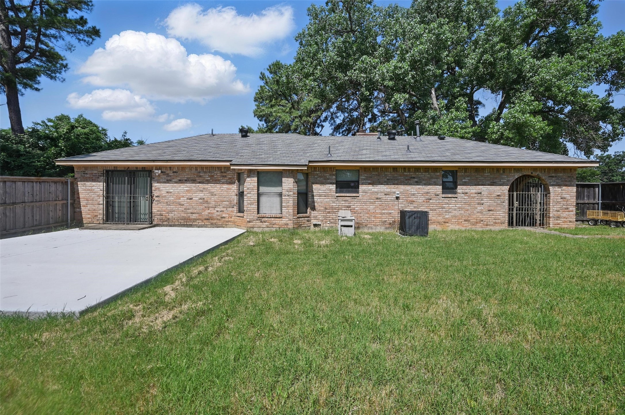 2701 Mims Street Fort Worth TX 76112
